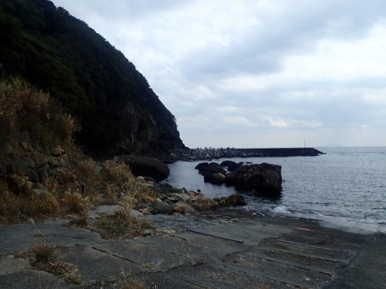 菖蒲沢港　釣りポイント　東側堤防
