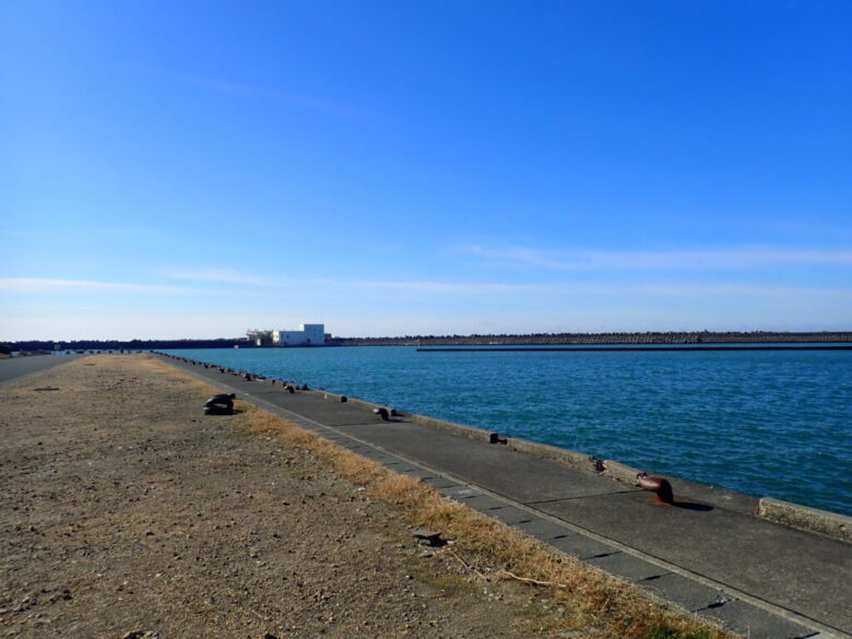 福田漁港　市場西側岸壁